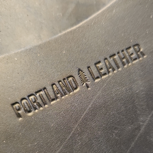 NEW Portland Leather Circle Crossbody - Picture 2 of 9